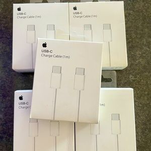 5 x USB-C charging cable